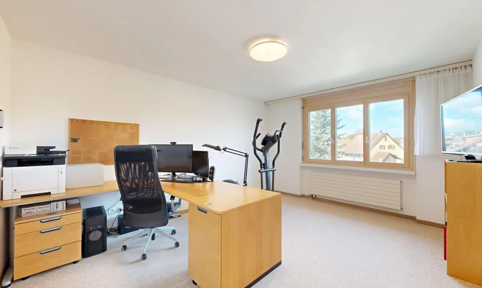 Schöne 6,5-Zimmer-Maisonette-Dachwohnung mit Terrassen und Aussicht – Foto 8 von 11
