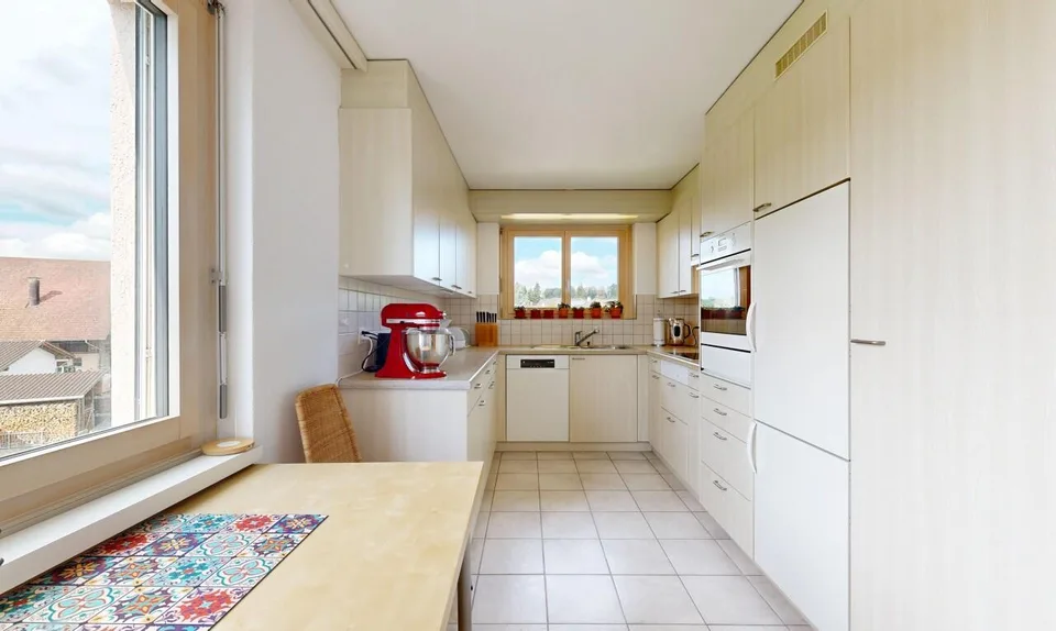 Schöne 6,5-Zimmer-Maisonette-Dachwohnung mit Terrassen und Aussicht – Foto 4 von 11