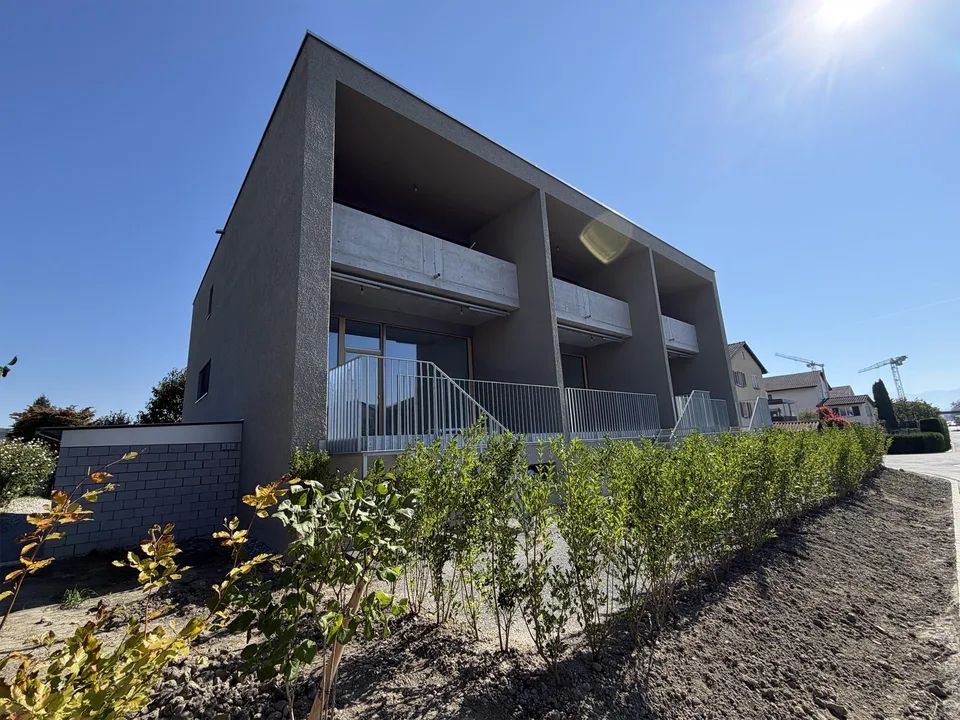 1 Mittelhaus, 2 Eckhäuser, alle mit privatem Garten – Foto 3 von 14