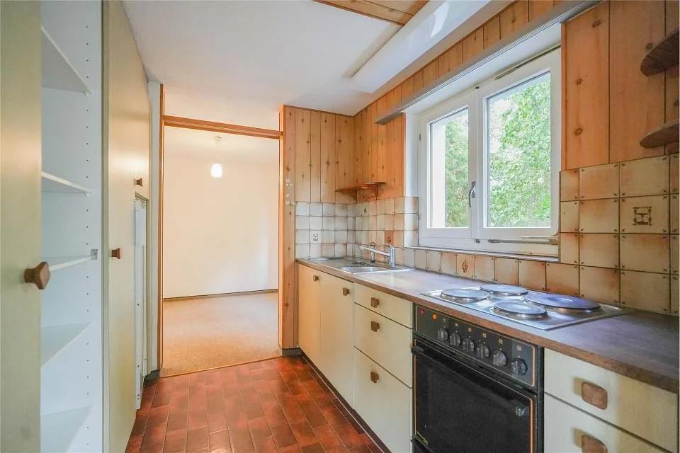 Migliori vedute e vicino alla natura: Casa unifamiliare con disposizione di stanze interessante – foto 3 di 13