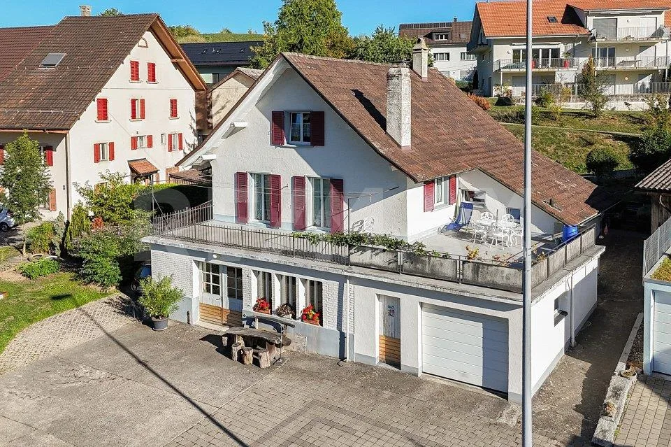 Maison unifamiliale indépendante : Pour la famille, l'artisanat et le hobby – photo 2 sur 12