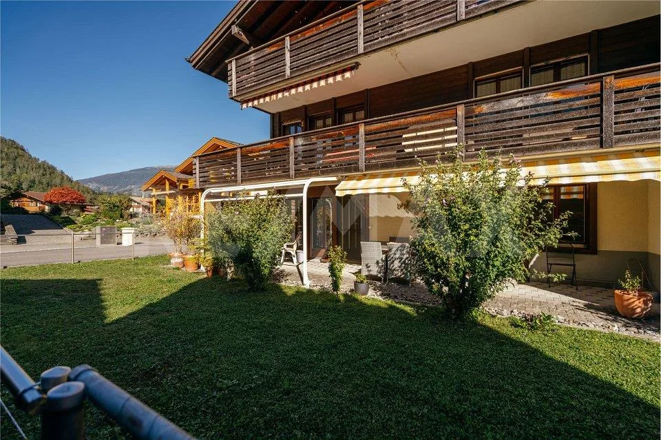 Attraktive 3.5-Zimmer-Parterrewohnung mit Gartenterrasse in Wilderswil – foto 11 di 13