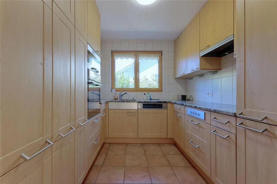 Ampia casa unifamiliare di 7½ stanze con giardino idilliaco – foto 9 di 13