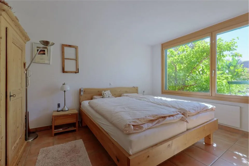 Ampia casa unifamiliare di 7½ stanze con giardino idilliaco – foto 7 di 13