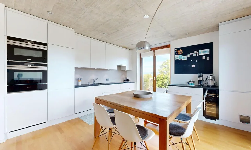 THPE apartment in attic with 70 m² terrace – photo 3 of 11