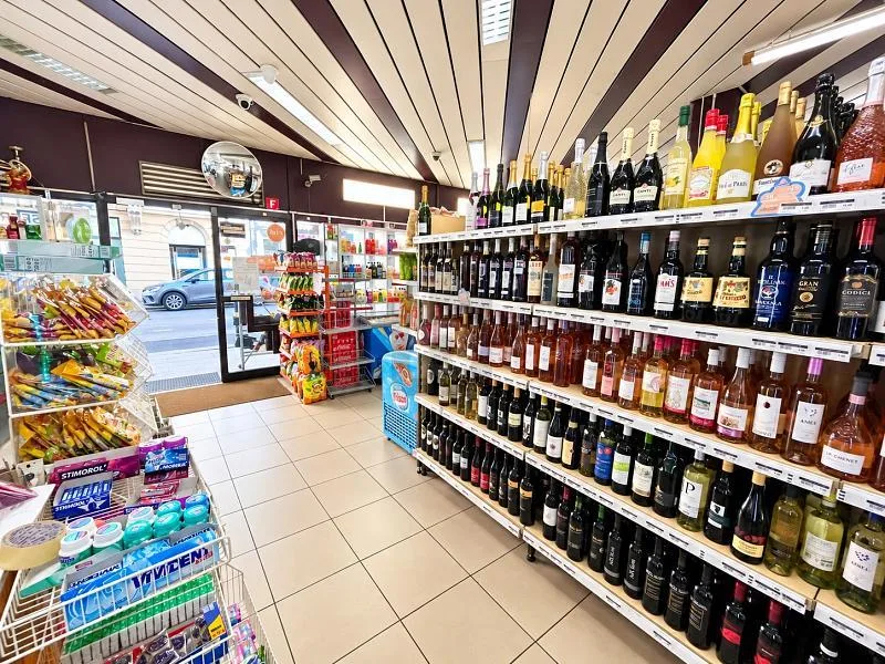 ÉPICERIE AVEC UNE CLIENTÈLE EXISTANTE – foto 5 di 6