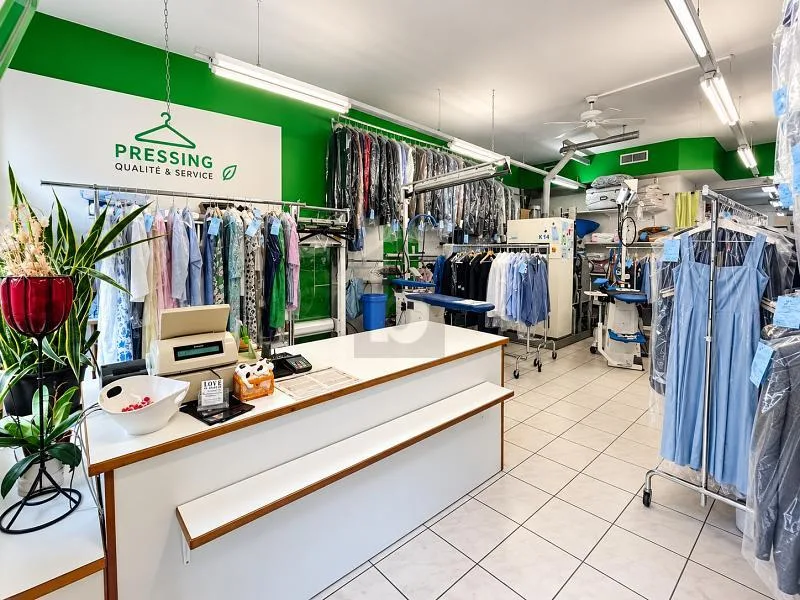 BLANCHISSERIE ÉTABLIE AVEC CLIENTÈLE FIDÈLE – foto 2 di 6