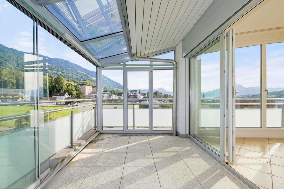 Weitblick trifft Grosszügigkeit - Exklusive 6.5 Zimmer Attika – Foto 7 von 8