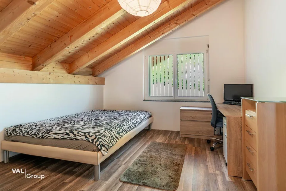 Wohnen mit Platz und Ruhe: Familienhaus in Niedergampel – Foto 8 von 22