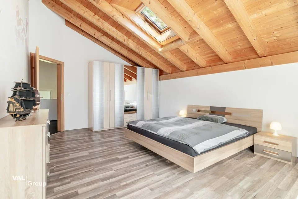 Wohnen mit Platz und Ruhe: Familienhaus in Niedergampel – Foto 7 von 22