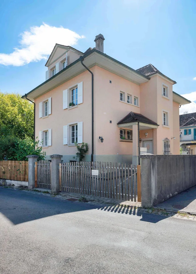 Ein Mehrfamilienhaus mit Charakter und idyllischer Gartenanlage – Foto 4 von 22