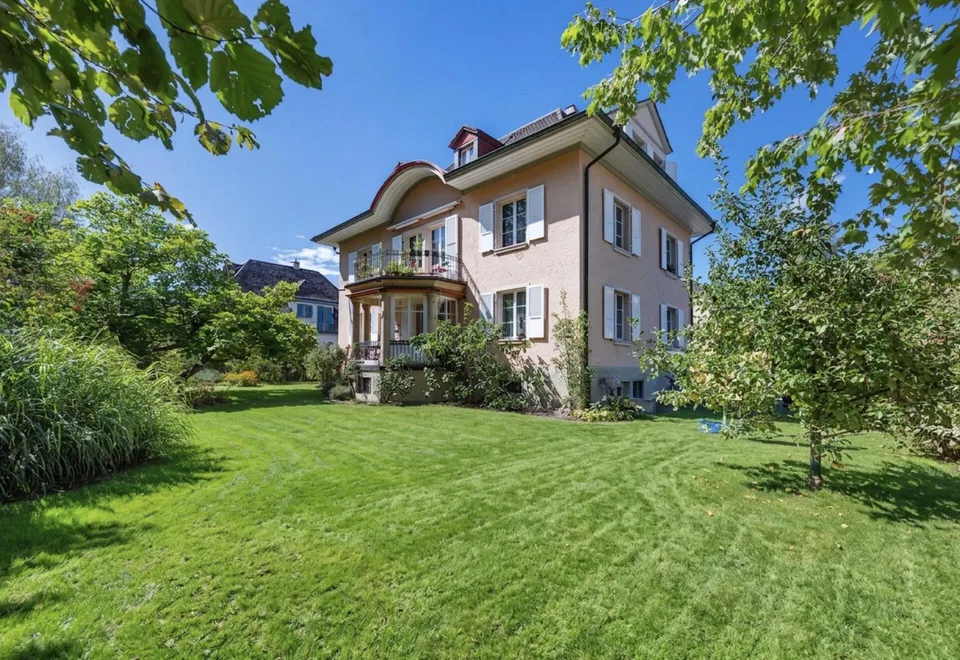 Ein Mehrfamilienhaus mit Charakter und idyllischer Gartenanlage – Foto 2 von 22