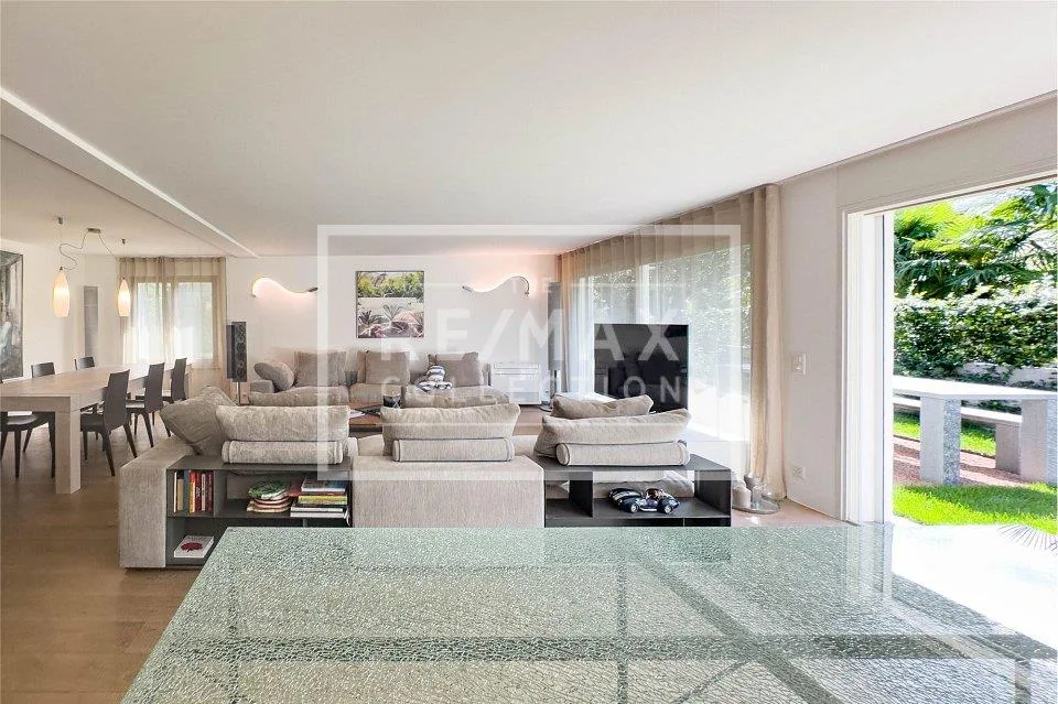3.5 locali in casa bifamiliare con giardino – Foto 6 von 13