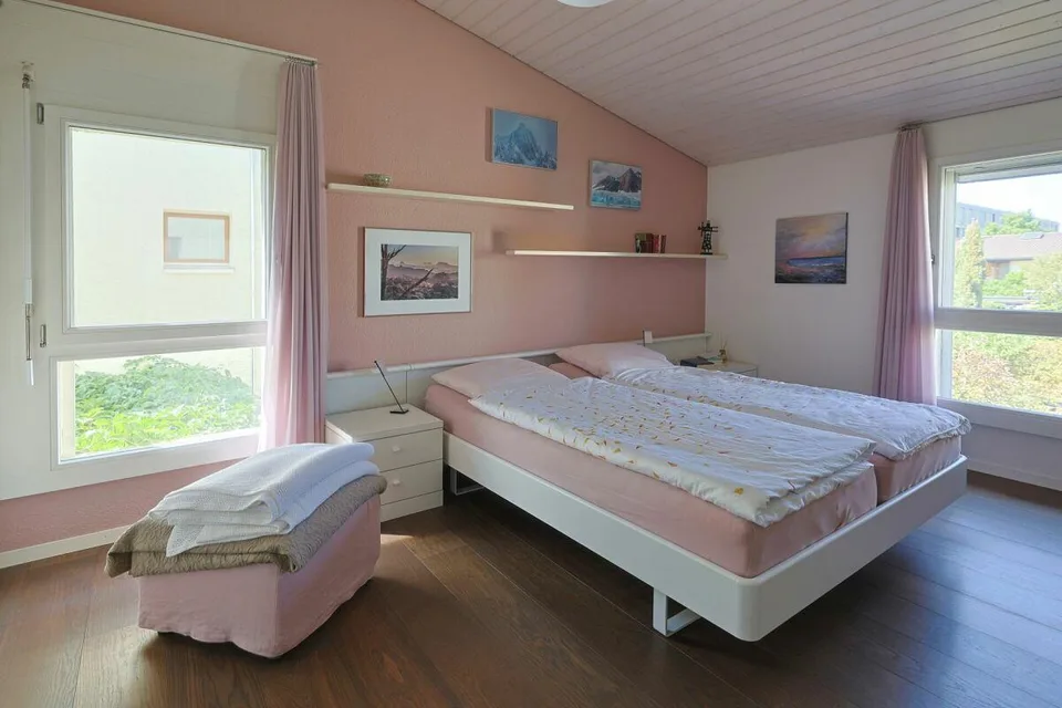 Casa unifamiliare a 5 locali costruita su un lato – foto 6 di 12