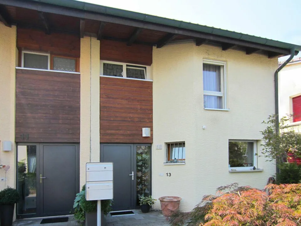 Casa unifamiliare a 5 locali costruita su un lato – foto 12 di 12