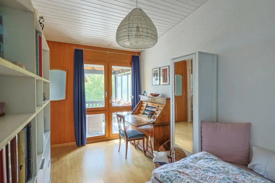 Casa unifamiliare a 5 locali costruita su un lato – foto 8 di 12