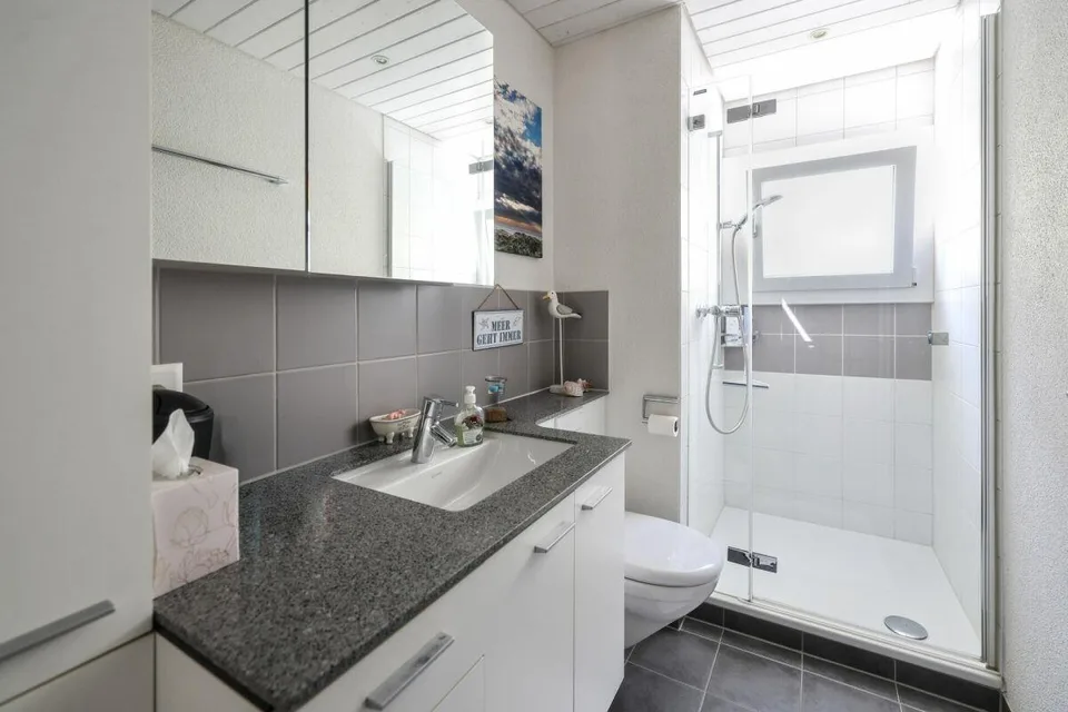 Casa unifamiliare a 5 locali costruita su un lato – foto 9 di 12
