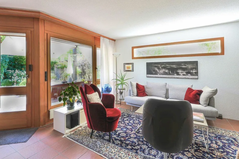 Casa unifamiliare a 5 locali costruita su un lato – foto 5 di 12