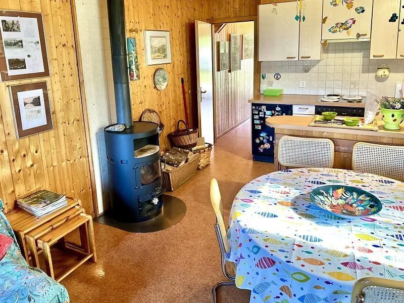 Chalet mit zwei Wohnunen an sehr ruhiger, sonniger Aussichtslage / ... – Foto 4 von 30