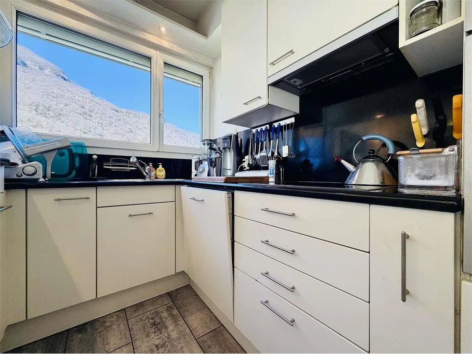 RIVA S. VITALE - Appartamento 4.5 loc. con piscina, giardino e vista p – foto 7 di 13