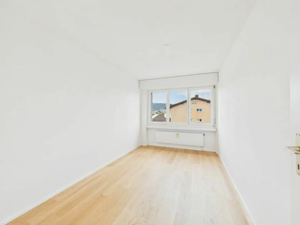 grosse 3.5 Zi-Wohnung mit Balkon – photo 8 sur 12