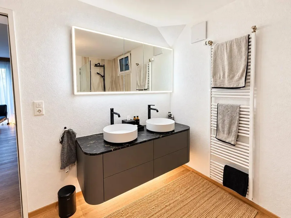 Hochwertige möblierte 2.5-Zimmer-Gartenwohnung an der Beckenhofstrasse in Zürich – Foto 8 von 13