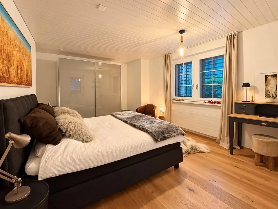 Hochwertige möblierte 2.5-Zimmer-Gartenwohnung an der Beckenhofstrasse in Zürich – Foto 10 von 13