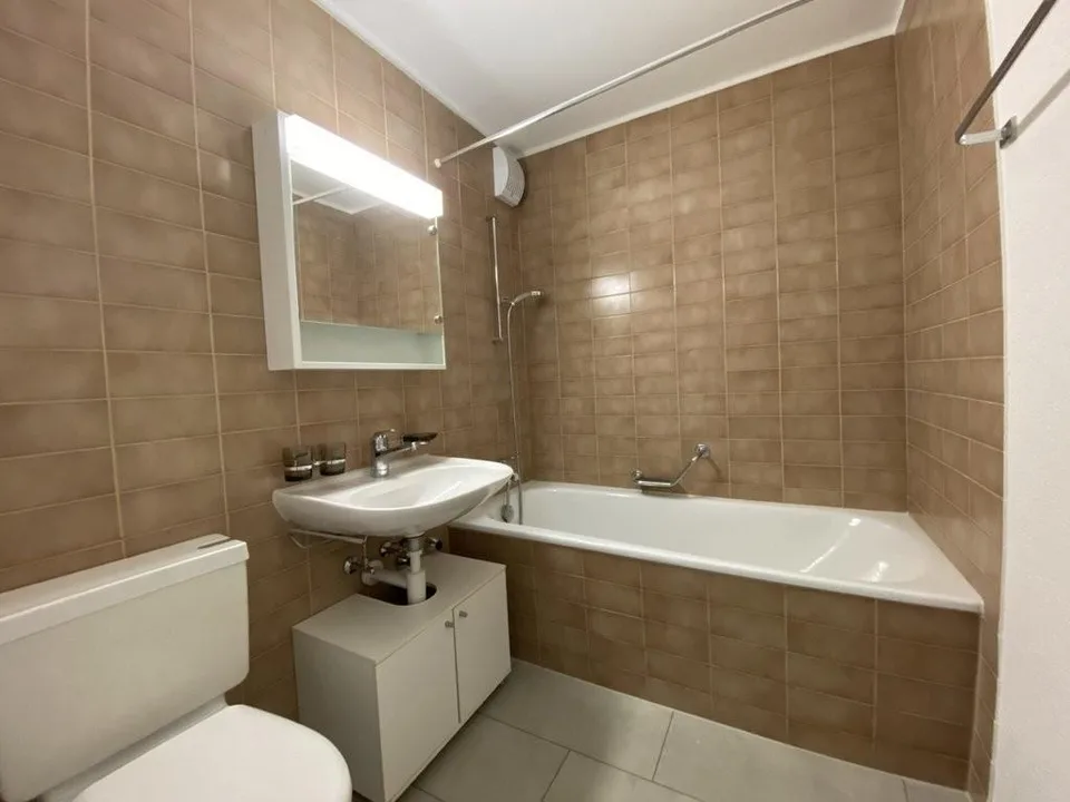 Ampio appartamento con terrazza – foto 6 di 7