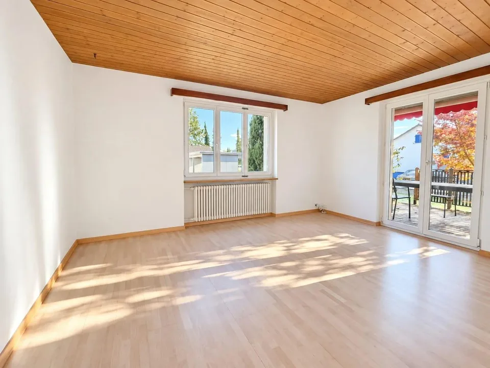 Charmant maison de famille de 5,5 pièces avec grand jardin à Buchs AG – photo 4 sur 13