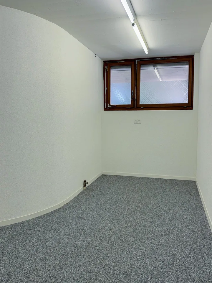 Gewerbefläche in Wohnquartier zu vermieten! – photo 12 sur 14