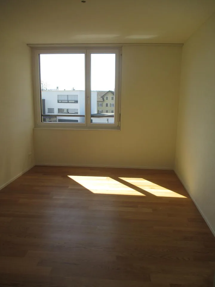 Grosszügige, moderne 3.5-Zimmerwohnung in Emmen – Foto 5 von 9