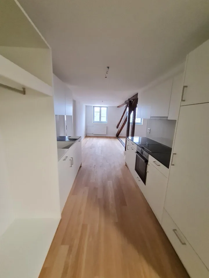 Einzigartige 2.5-Maisonettewohnung mit Dachterrasse – foto 2 di 9