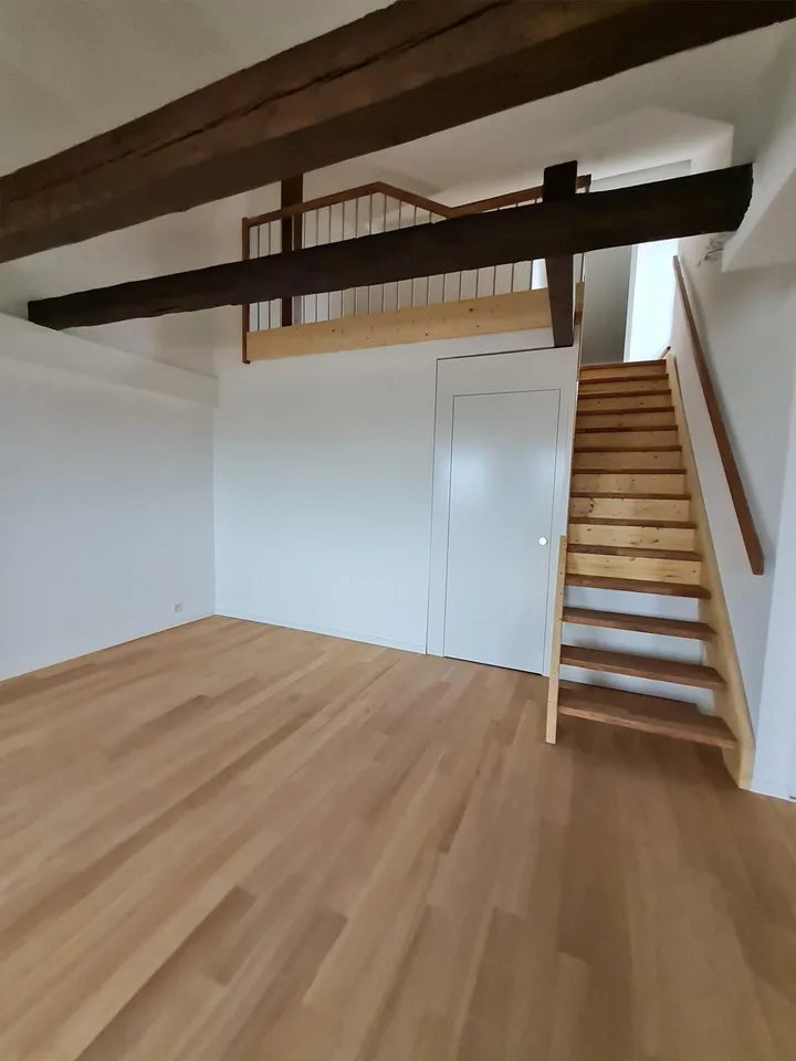 Einzigartige 2.5-Maisonettewohnung mit Dachterrasse – foto 3 di 9
