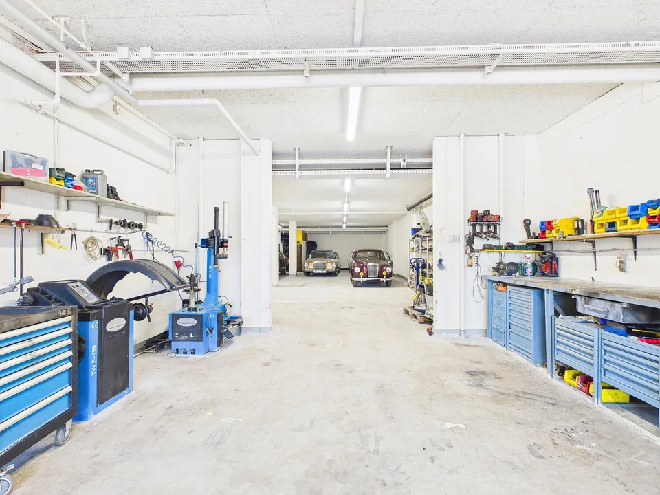Il tuo garage dei sogni a Fällanden ti aspetta! – foto 8 di 13