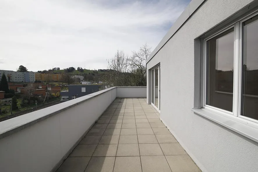 Terrazza di oltre 90 m² per ore conviviali. – foto 8 di 8