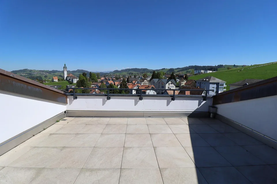 Sonne & eine top Aussicht - 2.5 Zi.-Wohnung mit grosser Sonnenterrasse – Foto 6 von 9