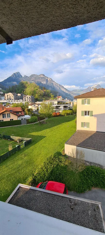 Renovierte, preiswerte 4-Zimmerwohnung an zentraler Lage – photo 10 sur 11