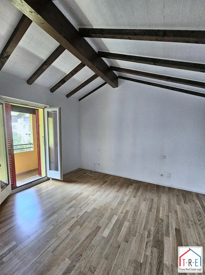 Stabio | Haus im Kern mit privatem Garten, Terrassen und Parkplatz – Foto 6 von 19
