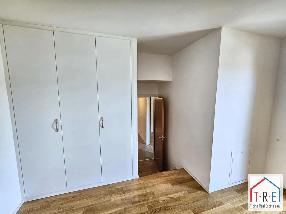 Stabio | Haus im Kern mit privatem Garten, Terrassen und Parkplatz – Foto 9 von 19