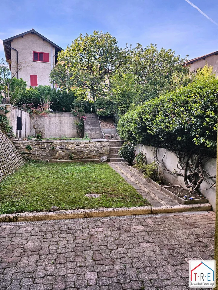 Stabio | Haus im Kern mit privatem Garten, Terrassen und Parkplatz – Foto 12 von 19