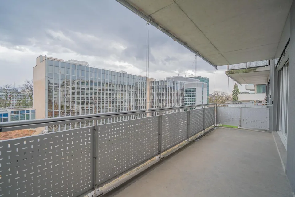 Superbe appartement traversant à quelques pas de la place des Nations – foto 7 di 9
