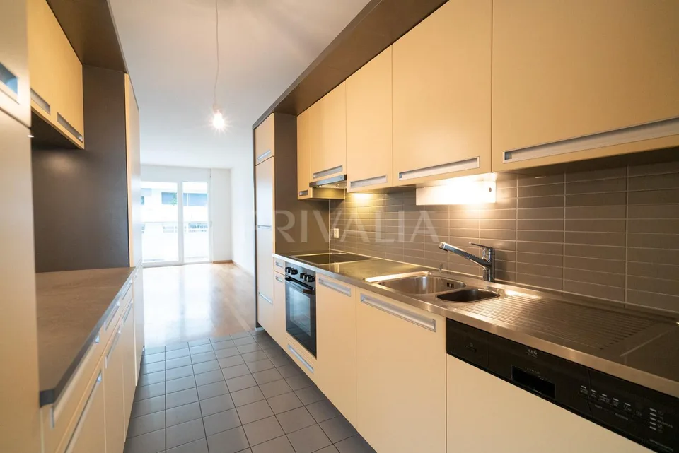 Superbe appartement traversant à quelques pas de la place des Nations – foto 2 di 9