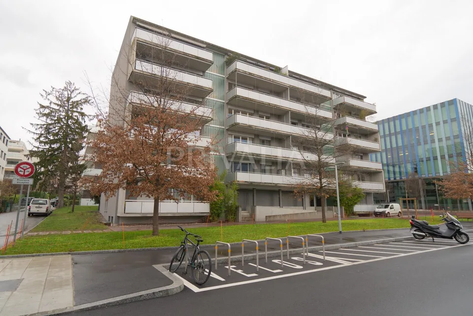 Superbe appartement traversant à quelques pas de la place des Nations – foto 8 di 9