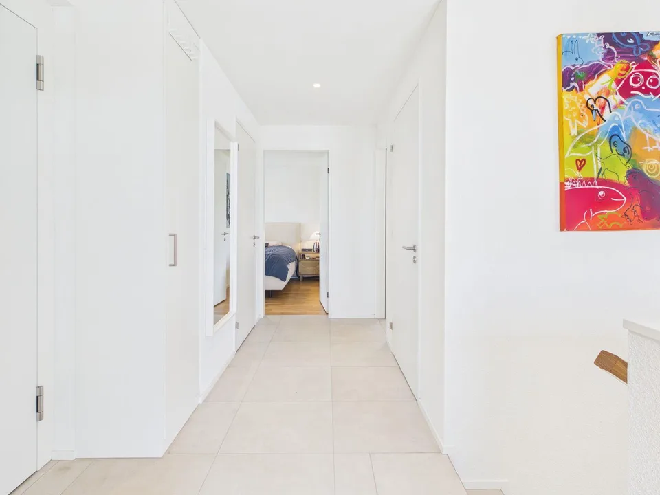 Lichtdurchflutete 3.5 Zimmer Penthousewohnung mit riesiger Terrasse, zentral in Luzern – Foto 8 von 14