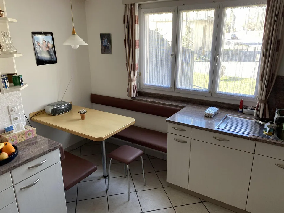 Hausteil mit 4,5 Zimmern mit grossem Garten – Foto 4 von 11
