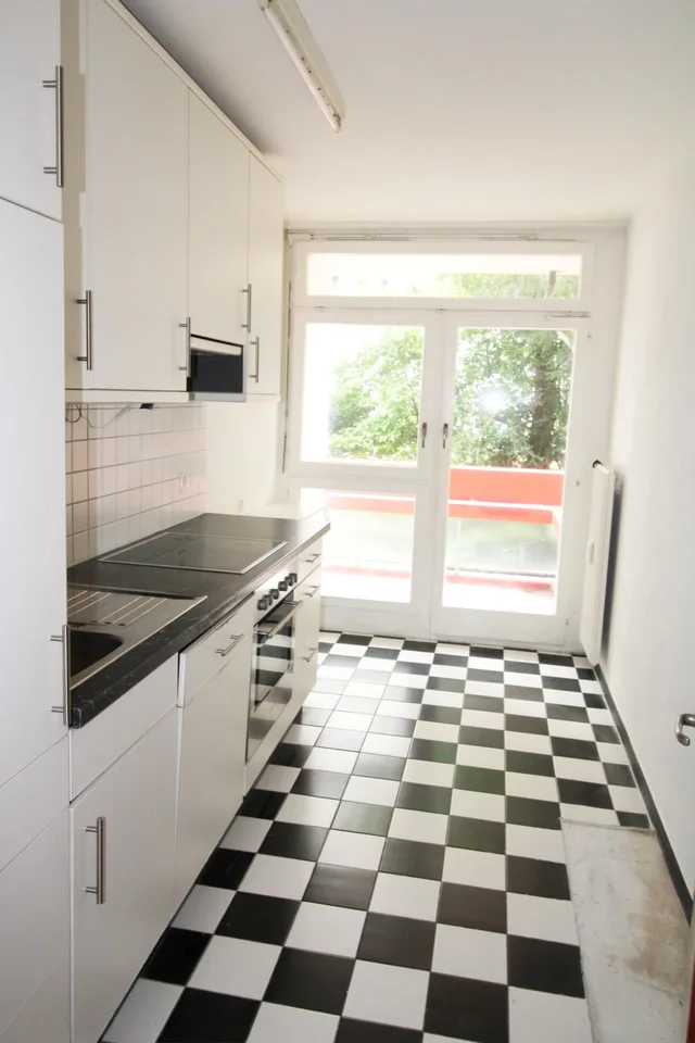 Appartamento 3.5 locali 68m2 vicino al parco St. Johanns con ascensore – foto 2 di 5
