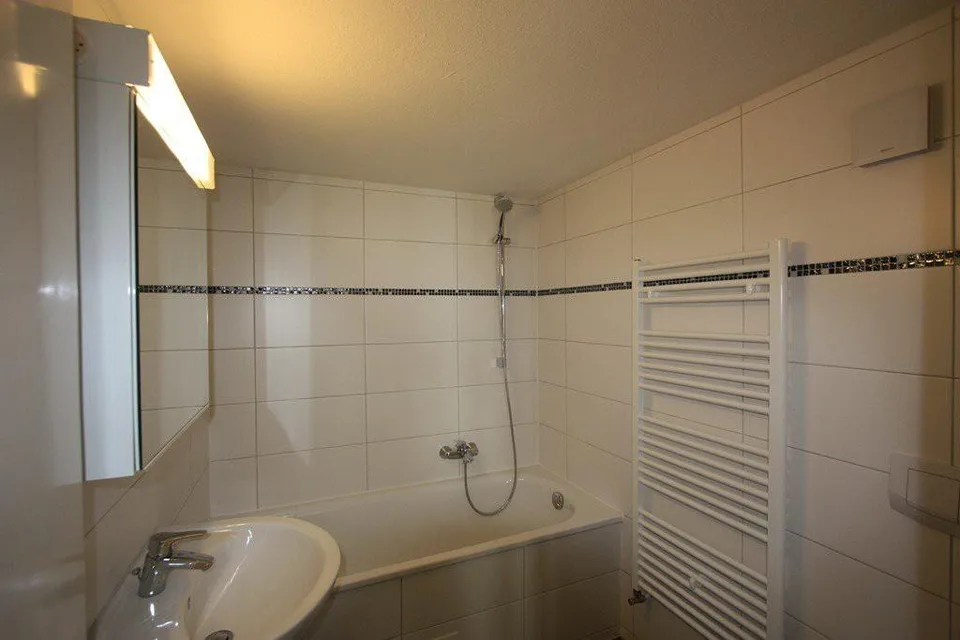 2 Zimmer Wohnung in Pratteln – Foto 2 von 4