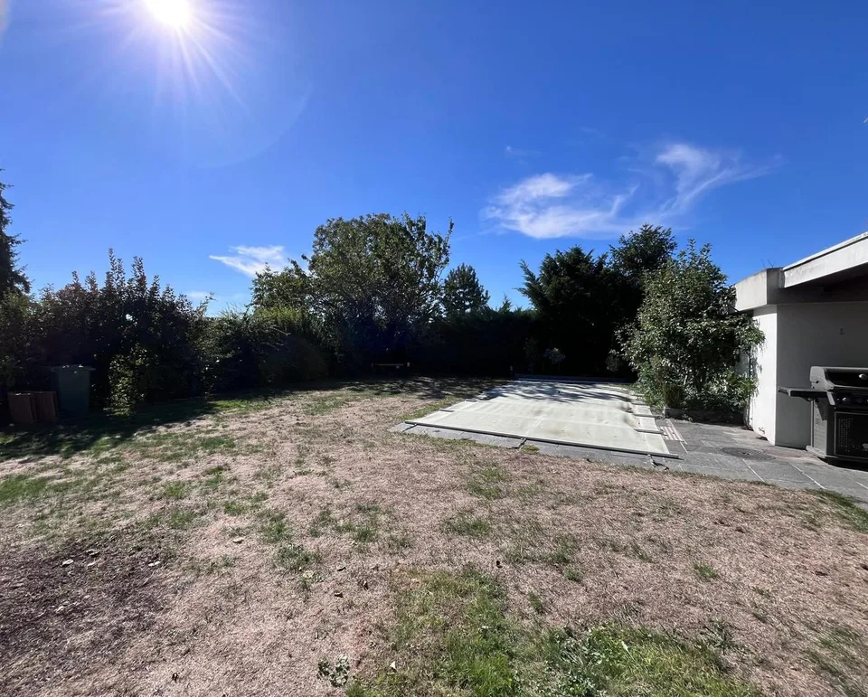 6-Zimmer-Einfamilienhaus auf Binninger Höhe – Foto 3 von 13