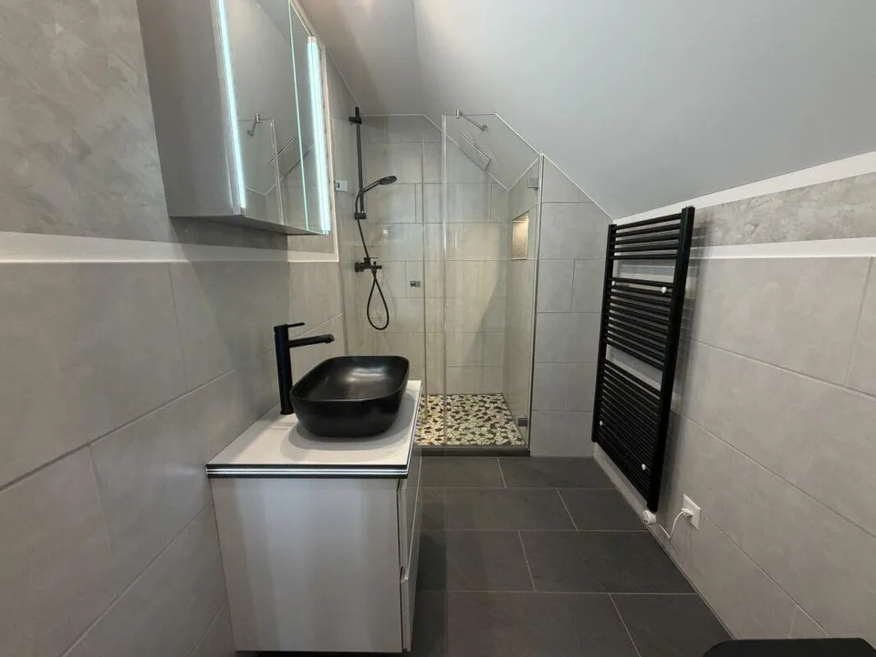 Wohnen auf zwei Ebenen - gepflegte 6.5-Zimmer-Maisonette-Dachwohnung mit Galerie – Foto 6 von 10