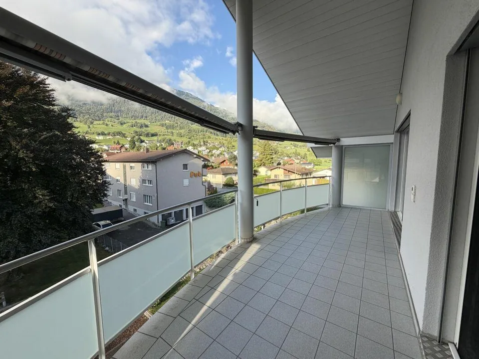 Wohnen auf zwei Ebenen - gepflegte 6.5-Zimmer-Maisonette-Dachwohnung mit Galerie – Foto 8 von 10